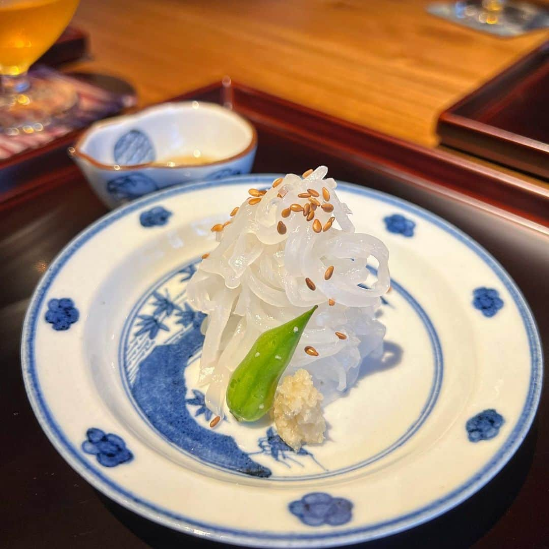 吉川ちかさんのインスタグラム写真 - (吉川ちかInstagram)「金沢のひがし茶屋街の 奥にある蕎味 櫂🥹💓 ずっと気になってて行けました🫰  蕎麦懐石…びっくりするぐらい 美味しかったです😭💓 特にこのカラスミ蕎麦！！  蕎麦もしっとりで 新感覚だし季節の食材を使った お料理最高過ぎました👋 ここのお店はまた必ず行きたい🥹💕  #蕎味櫂#ひがし茶屋街#ひがし茶屋街グルメ #金沢#金沢グルメ#金沢旅行#金沢観光#カラスミ#カラスミ蕎麦」6月2日 22時49分 - yoshikawachika_1116