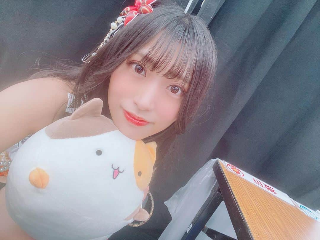 根岸愛さんのインスタグラム写真 - (根岸愛Instagram)「🐈🧜‍♀️🐈 . にょちおと私💝 ふわふわ可愛い🥺💕  #D4DJ #D4FES_ALLIN #Merm4id #松山ダリア #にょちお #衣装 #コニファーフォレスト #富士急」6月3日 10時17分 - negishiai927