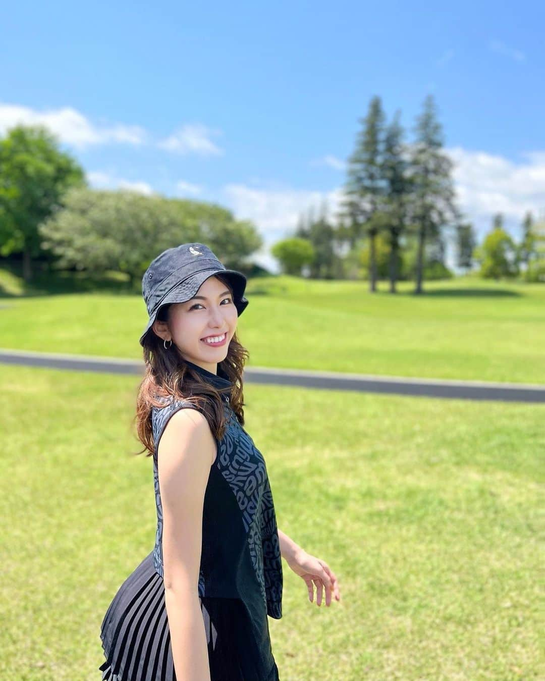 武田奈津美さんのインスタグラム写真 - (武田奈津美Instagram)「* 今年はゴルフもプライベートも バケハばっかり☺️🤍  今週は愛するゴルフ場でラウンド！ なんとか晴れてほしいなぁ☀️  #munsingwear #マンシングウェア #マンシングウェアブランド公式アンバサダー #ゴルフ #golf #golfwear #ゴルフ女子 #ゴルフコーデ #武田奈津美」6月3日 19時42分 - _natsumitakeda_