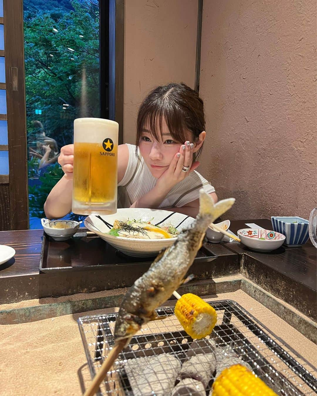 山内あいなさんのインスタグラム写真 - (山内あいなInstagram)「#えじにゃん個展 打ち上げ♨️🍻  森林浴🌿 ロウリュウサウナ🧖🏻‍♀️ 鮎の塩焼き🐟 ビールと🍻  …最高でした😭✨✨ 久しぶりにゆっくり深呼吸したなぁ💭  実は新しい企画の撮影だったので早く伝えたい…‼︎お楽しみにね🤍🤍  #箱根 #温泉 #サウナ #ロウリュウ」6月3日 20時41分 - ainayamauchi3131