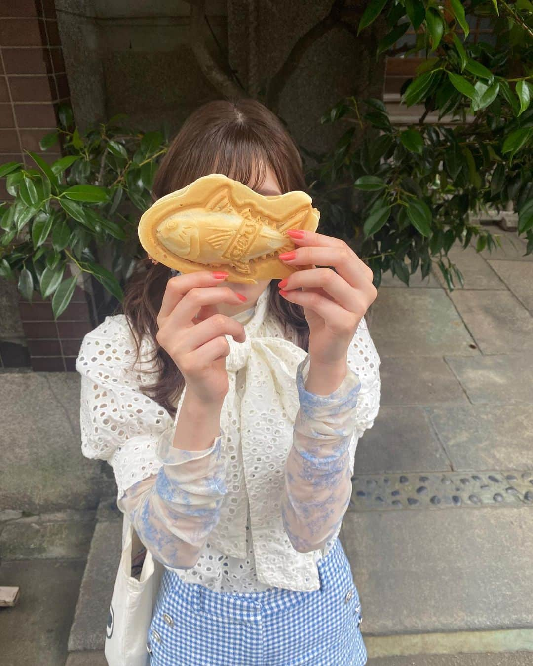 川村文乃さんのインスタグラム写真 - (川村文乃Instagram)「まぐろやき🐟  中はあんこ🥮 #ANGERME#アンジュルム#川村文乃#築地#築地さのきや」6月3日 22時04分 - ayano_kawamura.official