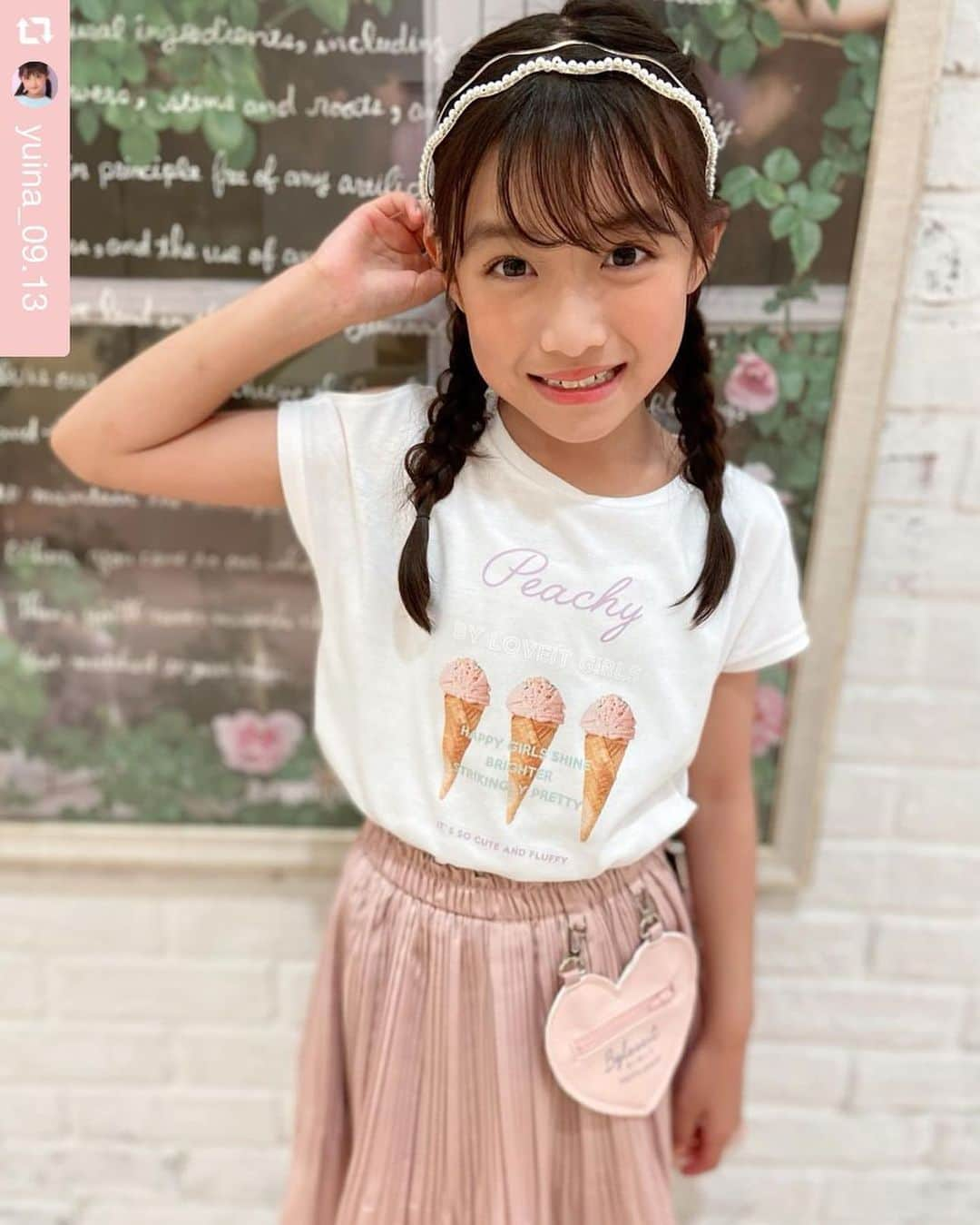 byLOVEiTさんのインスタグラム写真 - (byLOVEiTInstagram)「#バイラビインスタガール 🍦ゆいな  いちごアイスTシャツ♡ ボトムもミルキーピンクをあわせて あまあまガーリーな いちごみるくコーデに♡  Tシャツ 7822228  ￥3,190   ポシェットつきスカパン 7822103  ￥5,390  @byloveit_official オンラインショップで チェックして♡  #byloveit #バイラビット  #小学生女子 #小学生コーデ  #小学生ファッション  #キッズコーディネート  #キッズコーデ女の子  #キッズ服 #子供服 #子供服コーデ #子供コーデ #子供ファッション #子供服ブランド  repost @yuina_09.13 via @PhotoAroundApp  ଘ♡ଓ*:ﾟ+｡.໒꒱°*。⋈｡♡:* :ﾟ +｡⋈｡ ଘ♡ଓ  【 by❤︎LOVEiT 】 @byloveit_official   ポシェット付きのスカパンなんて初めて見つけました💓 かわいいし実用的✨ ゆいなはばんそうこうを入れてます ᵕ̈* アイスTがぴったりな季節になってきたね🍨 ✌︎　   . .  ぜひチェックしてみてください❤︎ ➡️ @byloveit_official   #バイラビインスタガールyuina  Tシャツ：130サイズ着用 スカパン：140サイズ着用（ウエストゴム引き出せます☺︎ ）　  ଘ♡ଓ*:ﾟ+｡.໒꒱°*。⋈｡♡:* :ﾟ +｡⋈｡ ଘ♡ଓ*:ﾟ+｡.໒꒱°*。⋈｡♡:* :ﾟ  #バイラビット #バイラビコーデ#バイラビインスタガール#byloveit  #高橋優衣奈#たかはしゆいな#js4#9歳   #小学4年生#キッズファッション #キッズコーデ#スクールコーデ#小学生女子 #通学コーデ #ガーリーコーデ #おしゃれ大好き#子供のいる暮らし #js」6月4日 9時00分 - byloveit_official