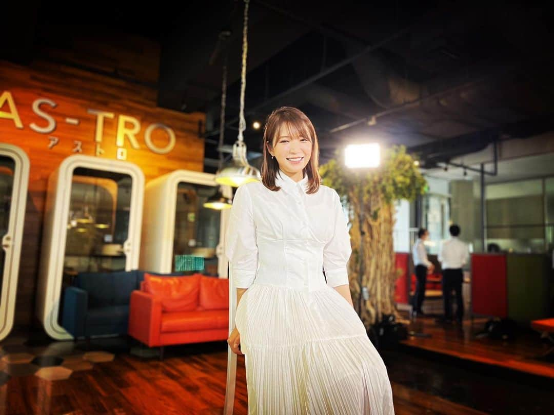 内山絵里加さんのインスタグラム写真 - (内山絵里加Instagram)「・ ・ SBSのおしゃれスペースで撮影🎥🎞 緊張しました💭 ・ ひさしぶりに会うみなさんとお仕事ができて とっても嬉しかったです♡ ありがとうございました👱🏻‍♀️ ・ また詳細UPしますね✨ ・ #SBS #静岡放送 #CM #撮影 #緊張しました」6月4日 11時41分 - erika.uchiyama1129