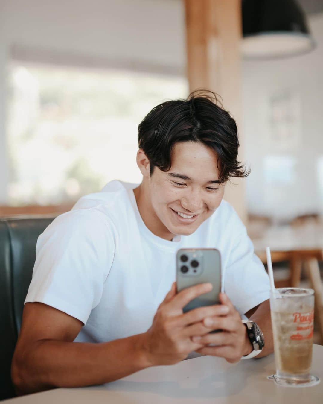 荒井陸さんのインスタグラム写真 - (荒井陸Instagram)「Breakfast☕️🥐🥓🥗  tops : @roughwell_wear 👑🌊」6月4日 13時58分 - a2desu