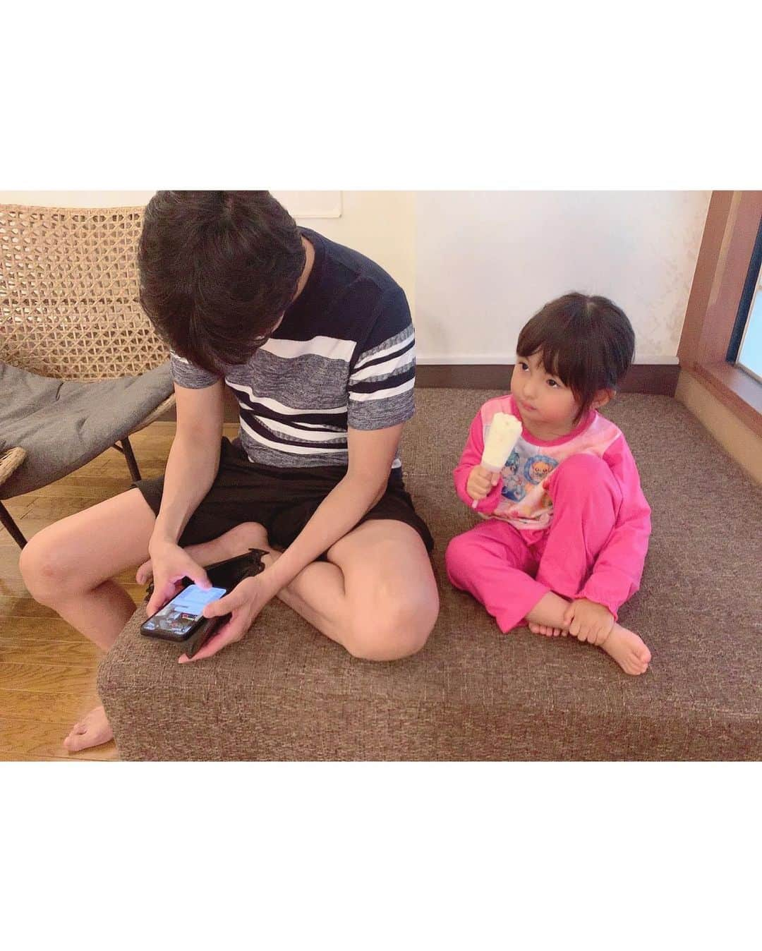 大知めぐみさんのインスタグラム写真 - (大知めぐみInstagram)「先日、めいを愛でる会(LINEグループの名前w)で、山神さん @amie_the_garden_gami のお誕生日を今年も楽しく皆でお祝いさせていただきました😆💓 ⁡ 山神さん素敵な一年を🎉🎊 ⁡ 翌日は、めいの幼稚園がお休みだったので、清水公園に遊びに行きました!!🚗 ³₃ ⁡ 釣り好きな私は、釣りを目当てに‪🎣✨‬ 運動好きな40代男性陣は、本格的なアスレチックを目的に🏋️‍♀️✨ ビビりなめちゃんは、魚も虫も高い所も全てにギャーっとしてました😂笑 ⁡ 釣りは簡単に釣れて、すぐお店の方が焼いてくれて、釣りたて焼きたては本当に美味しかった☺️💓 ⁡ 水上アスレチックは、パパ達の池ポチャが見たくて(パパ達はガッツリ着替えも持ってガチモード😂)私とめいは観覧エリアでカメラマンw 頑張る40代の勇姿をご覧下さい🙏🏻笑 ⁡ 清水公園の後は、公園からすぐの七光台温泉へ！行く前に帰りはお風呂に入りたいな〜と調べていたら発見!!♨️ ⁡ お風呂も種類が沢山あり、天然温泉で疲れた身体に最高でした♡ めいは、あちこちでアイスを食べてました笑 ⁡ お風呂の後は、温泉のお隣のゲームセンターへ行ってワニワニパニックで私はその日の新記録を更新し🐊✨笑 敷地内の道頓堀でご飯を食べて帰宅しました🍚 パパがモダン焼きをひっくり返した後のパパと山神さんのリアクションがシンクロ😂w めちゃんは、どこに行っても安定のカレー好きです🍛w ⁡ 沢山遊んで日帰り旅行気分で、めちゃくちゃ楽しかったです☺️💓 ⁡ #最後の動画 #めいが一番楽しかったアトラクション 笑 ⁡ ⁡ ⁡ ⁡ ⁡ ⁡ ⁡ #清水公園#清水公園フィールドアスレチック #釣り#七光台温泉 #天然温泉#水上アスレチック #アスレチック#子供とお出かけ部 #子供とお出かけ #子供と暮らす #美容師の休日 #娘 #育児 #子供 #子供のいる暮らし #こども  #こどものいる暮らし#3歳 #主婦#女の子のママ #followｍe #女の子ママ #육아스타그램 #육아 #육아소통 #육아맘 #맘스타그램」6月4日 18時53分 - megmeg0715