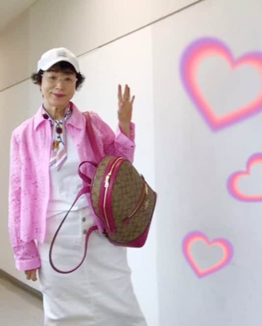 小川知子さんのインスタグラム写真 - (小川知子Instagram)「良い日曜日を〜😊❣️🤚  #ピンクコーデ  #最近の食事 #ビビンバ #蟹パスタ #ずけ丼 #小川知子」6月5日 16時48分 - tomoko_ogawa_