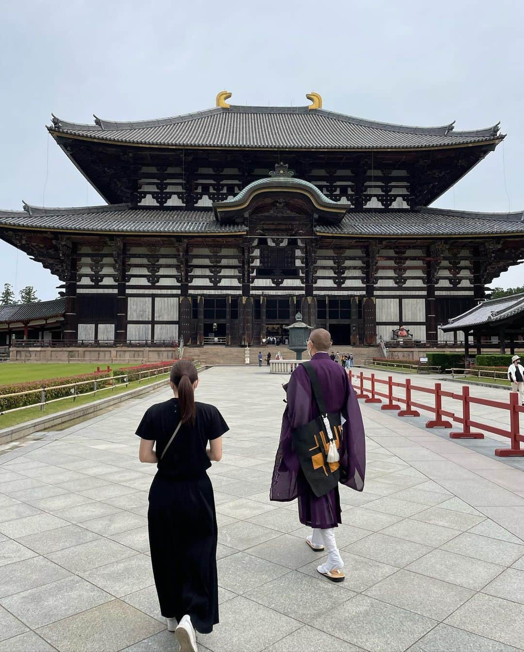 石川佳純さんのインスタグラム写真 - (石川佳純Instagram)「*** 石川佳純サンクスツアー、今日は奈良県天理市にお邪魔しました！ ピンポン球に絵を描いて、子供達とアートを体験しました😊✨🖋 卓球教室も楽しかったです！  卓球教室前には、東大寺に参拝をしました。 サンクスツアーを通じて、県の魅力や歴史を学ぶ事が出来てとても嬉しいです。  奈良県の皆さま、ありがとうございました😄🏓 #なら歴史芸術文化村 #石川佳純サンクスツアー #3/47」6月5日 18時22分 - kasumi.ishikawa_official