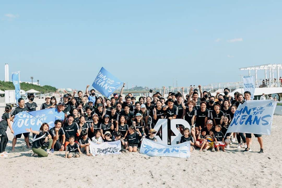 坂口佳穂さんのインスタグラム写真 - (坂口佳穂Instagram)「RUN FOR THE OCEANS SUMMIT に参加してきました🌊 みんなで走ったり、ビーチプロギングや、トレーニングや、ビーチヨガ、ビーチバレー、ビーチクリーンをしたり。 海のためにみんなで身体を動かしながら、楽しむ！ 写真から見てわかるようにとても楽しかったのです✨ 久しぶりのビーチも最高に気持ちよかった〜〜  参加者皆さんの環境問題に対しての意識や身体を動かす意識の高さもとても刺激をもらいました！！  Thank you for  @adidastokyo   #parley #runfortheoceans #adidasrunners #AR」6月5日 18時32分 - s_ka_ho