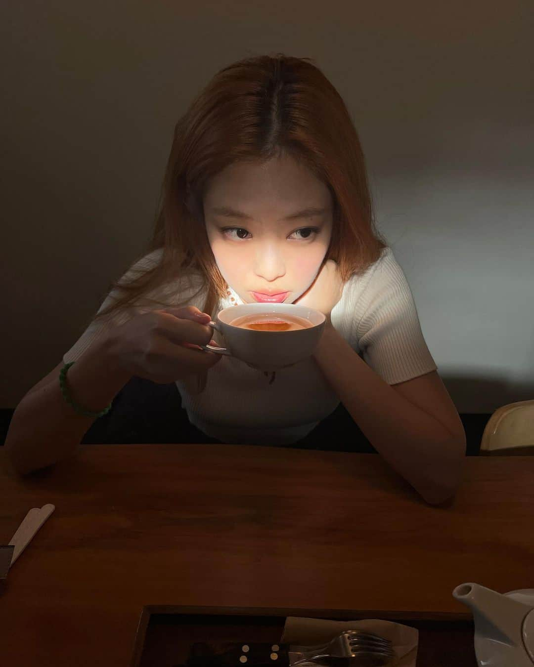 ジェニーさんのインスタグラム写真 - (ジェニーInstagram)「Very much needed this tea time 🍵☀️」6月6日 2時27分 - jennierubyjane