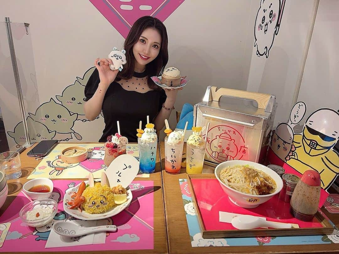 若月みいなさんのインスタグラム写真 - (若月みいなInstagram)「ちいかわ飯店🐼🇨🇳🥟 サイコーじゃない？☺️ #ちいかわ  #ちいかわ飯店  #PARCO池袋  #コラボカフェ  #チケット倍率高すぎ  #私は普通に落選して全滅だった  #郎のラーメン美味しかった  #推しのお包みデザート最高にかわいい」6月6日 17時18分 - wakatsuki_cmore