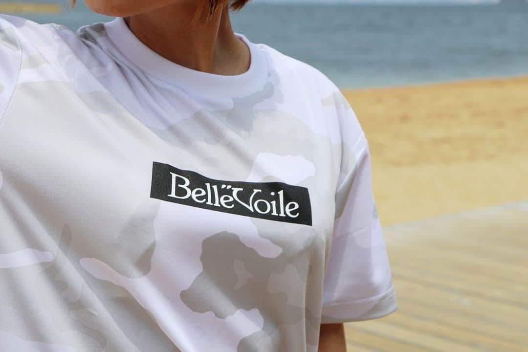 秋丸美帆さんのインスタグラム写真 - (秋丸美帆Instagram)「私のアパレルブランドBelle”Voile （ベルボイル）@bellevoile_grm から、夏の新作が出ます🍉😆 夏の釣りにオススメのドライメッシュ素材で、Tシャツは迷彩柄でカッコいいです☺️ 日焼け対策で、ドライパーカーも作りました😆（S〜XXL） 6月中旬受注スタートなので、日にちが確定するまでもうしばらくお待ちくださいませ(^^)  その他、新作情報は @bellevoile_grm でCHECK🌟  #fising #bellevoile #ベルボイル #みっぴ #釣り #アパレル」6月6日 18時21分 - mippy34