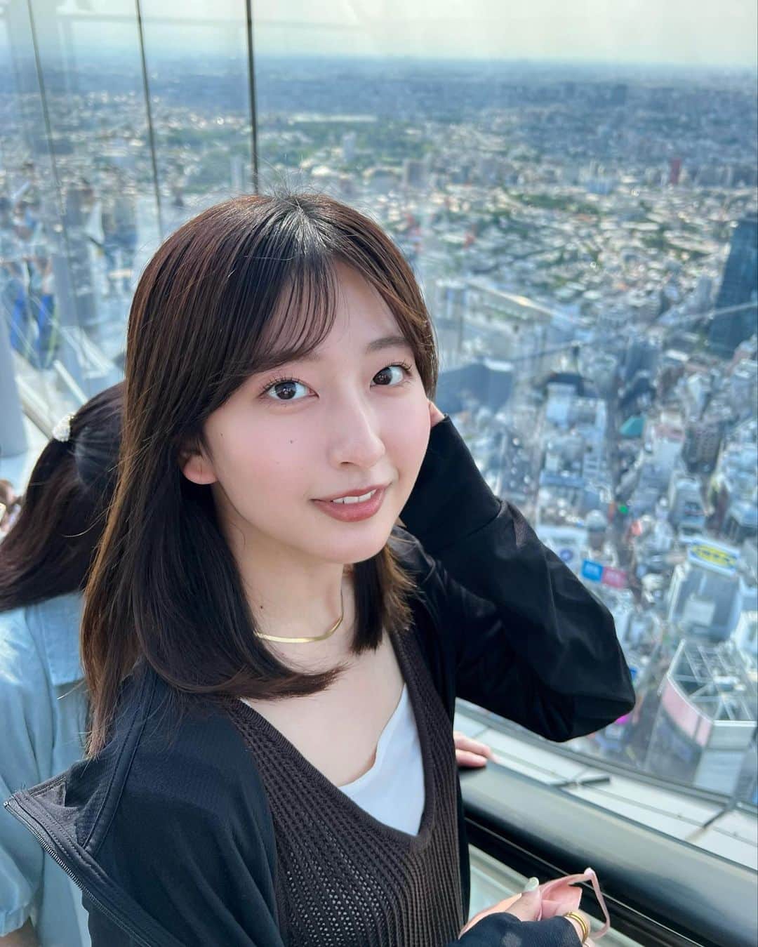 斉藤里奈さんのインスタグラム写真 - (斉藤里奈Instagram)「大好きな空と飛行機がすごく近かったです✈ ⁡ ⁡ ⁡ ⁡ ⁡ ⁡ ⁡ ⁡ ⁡ ⁡ ⁡ ⁡ ⁡ ⁡ ⁡ ⁡ ⁡  #ミディアムヘア  #ミディアムヘアアレンジ  #ミディアムボブ  #ヘアアレンジ  #セミロング  #夏服コーデ  #夏服  #夏コーデ  #毎日メイク  #夏ネイル  #shibuyasky  #渋谷カフェ  #表参道カフェ」6月6日 18時54分 - rina_pyonpyon