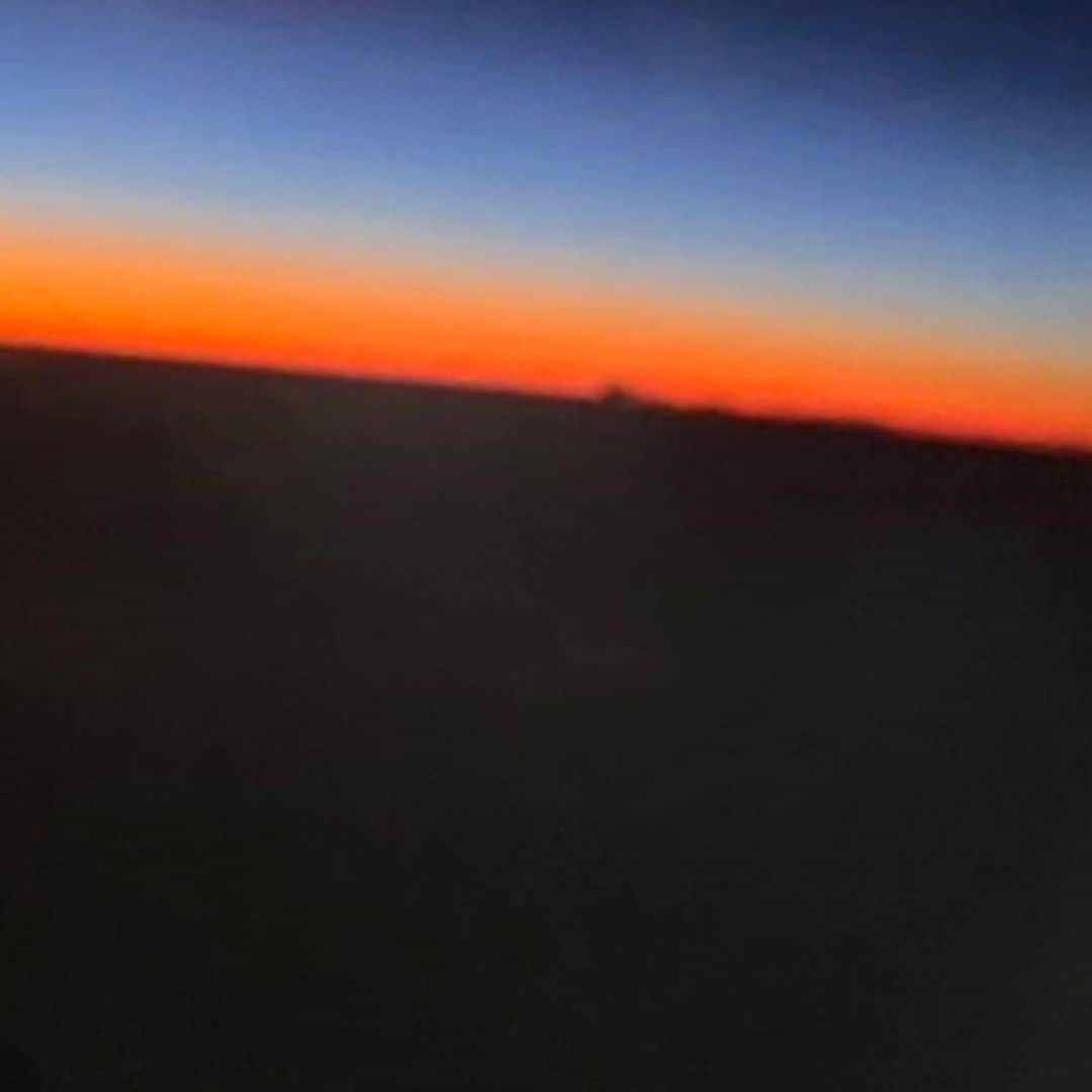 田中悦子さんのインスタグラム写真 - (田中悦子Instagram)「過去に撮った雲の上からのpic  #機内から #飛行機 #美しい」6月7日 19時32分 - etsuko.reborn25