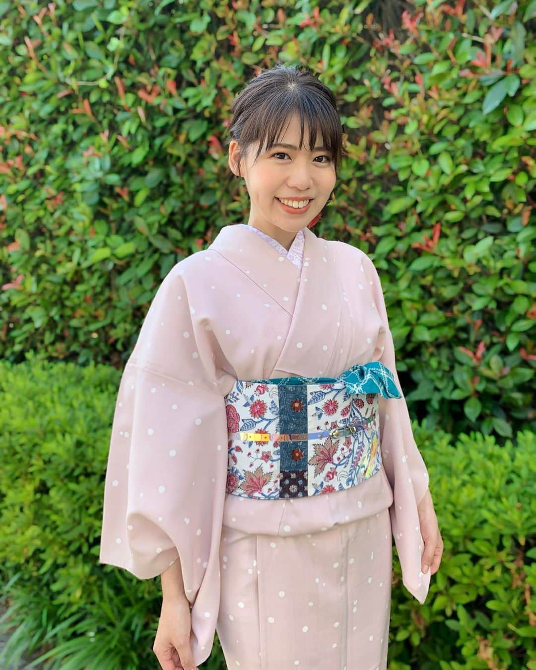 林莉世さんのインスタグラム写真 - (林莉世Instagram)「最近着物が好きです👘❣️  着てみると意外と疲れないし 合わせる小物がたくさんあってコーディネートが楽しい☺️ （でもある程度型があるからセンスのない私でも破綻しない。と思うたぶん笑）  もっと着る機会を増やしたいなぁ🤔  #着物#着物好き#着物好きと繋がりたい#帯#半巾帯#半幅帯#半巾帯アレンジ#普段着きもの#普段着着物#普段着物#カジュアル着物#カジュアル着物コーデ#林莉世#アナウンサー#フリーアナウンサー#きもの #普段着きもの#インド更紗#一点もの#きものコーディネート#着物コーデ#きもののハードルを下げる#きもの初心者#着物が好き#自分できものを着る#kimono」6月7日 21時04分 - rise_hayashi