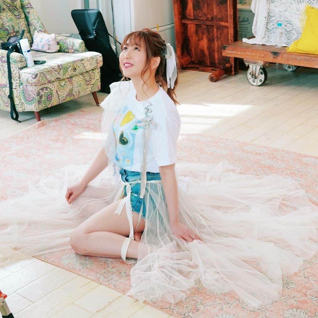 安野希世乃さんのインスタグラム写真 - (安野希世乃Instagram)「📷 うれしはずかし、 声優10周年記念本。 安野希世乃10th ...