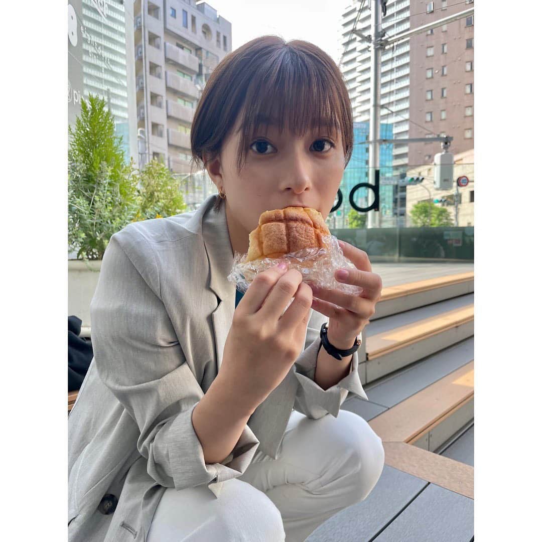 芳根京子さんのインスタグラム写真 - (芳根京子Instagram)「この前メロンパン作ってみたら それなりの感じでメロンパンだった🍈  #芳根京子を置いておきます  #オールドルーキー #撮影中  #ラップに包まれたメロンパン #私の朝ごはん」6月8日 14時12分 - yoshinekyoko