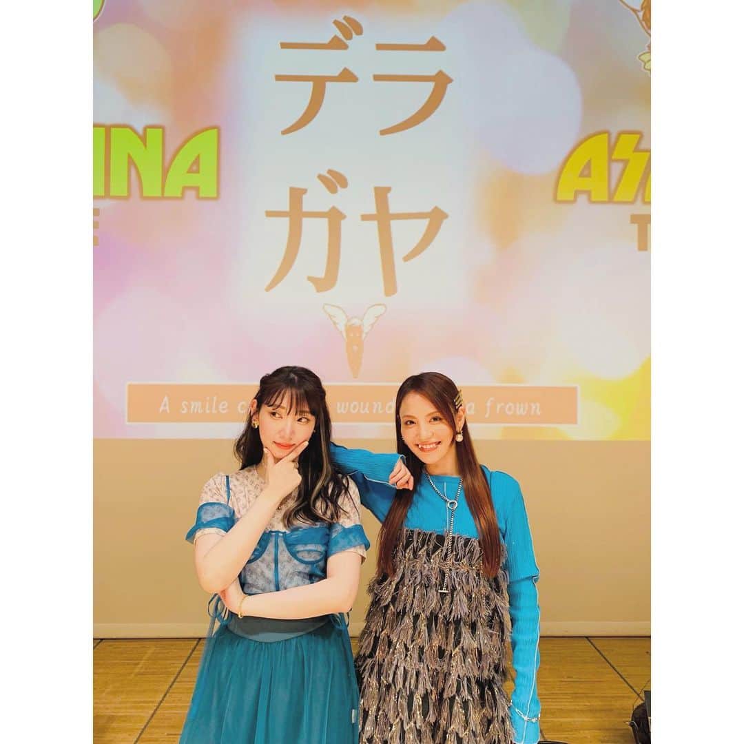 田野アサミさんのインスタグラム写真 - (田野アサミInstagram)「DERAGAYA! @NAGOYA 井上麻里奈氏と田野アサミ2人でイベント✨🫡最高に楽しかった！名古屋へ参加してくれた皆の愛も沢山貰えてウルトラハッピーでした💚🧡 来れなかった方も楽しかった様子が伝わっていたら嬉しいです🫣 昼夜２公演雰囲気をガラリと変えた衣装も✨☀️🫡どうかな？♪ #井上麻里奈#田野アサミ#名古屋#デラガヤ#asamitano#marinainoue #ブルーアサミ  楽屋に鉄鍋が！その場で作ってもらったすきやきを楽屋で食したの人生で初めてです😂 #喜分屋元祐 さんご馳走様でした🙏🏼✨ 名古屋に行った際は皆様も是非🧡 お店にサインあるかもよ！？笑」6月8日 18時05分 - tano_asami