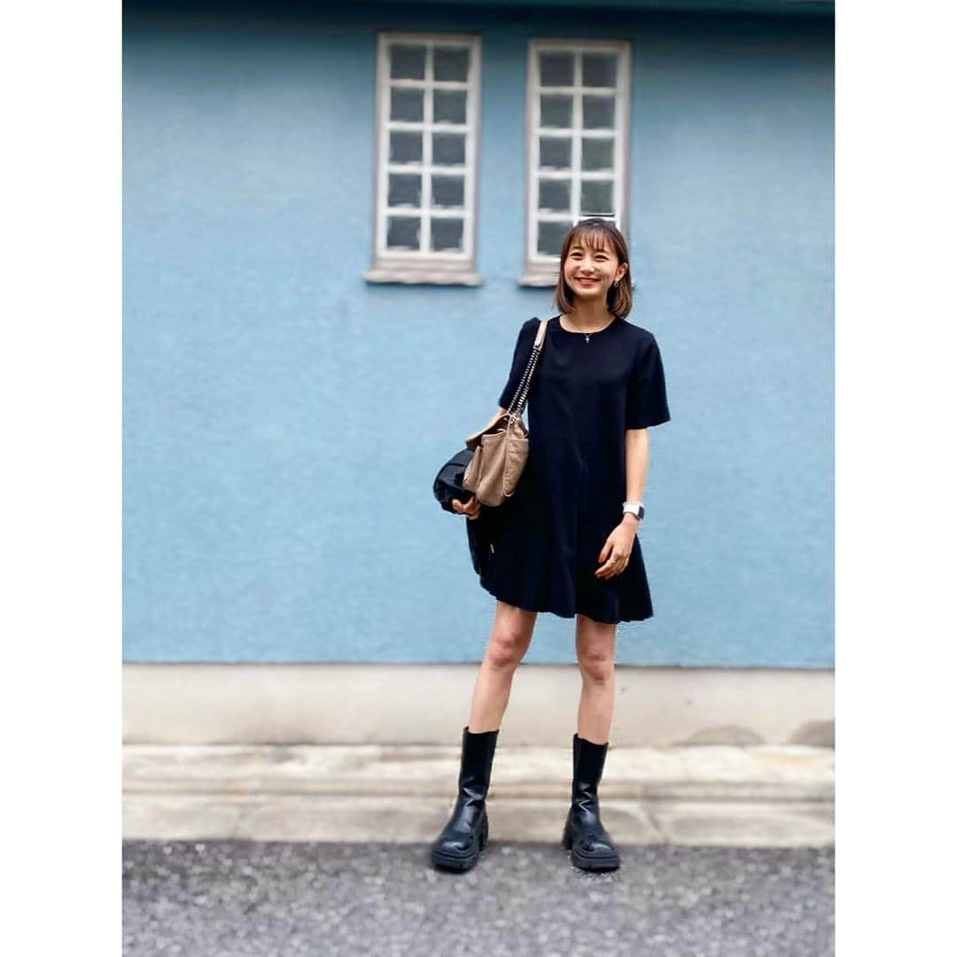 近藤夏子さんのインスタグラム写真 - (近藤夏子Instagram)「.   雨が降ると思って ブーツ履いて傘持って大きいタオル持ってしっかり準備して出かけたら 東京、雨は降らない日でした🙄笑 　 そんな今日の私服🤍 　 　 . #私服 #かこの私服だよ  #TBSアナウンサー #近藤夏子」6月8日 19時00分 - kondokako0804