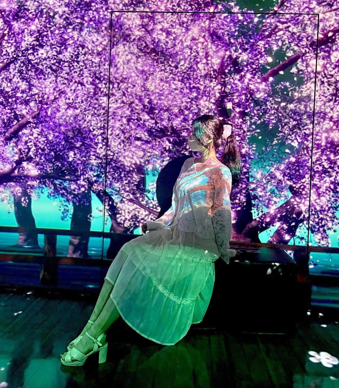 九条ねぎ あぴるさんのインスタグラム写真 - (九条ねぎ あぴるInstagram)「sakura Projection Mapping🌸  I had the experience of making cherry blossoms with brain waves!  The cherry blossoms created by me and konegi were labeled as sleepy.🤣  脳波で自分の桜を咲かせる体験したよ☺️楽しかった！ ねぎとこねぎはのサクラは眠いて書いてあった🤣🤣ww   #ginza #projectionmapping #japan #tokyo #japantrip #願いツナグサクラ」6月9日 15時21分 - negi_kujyo