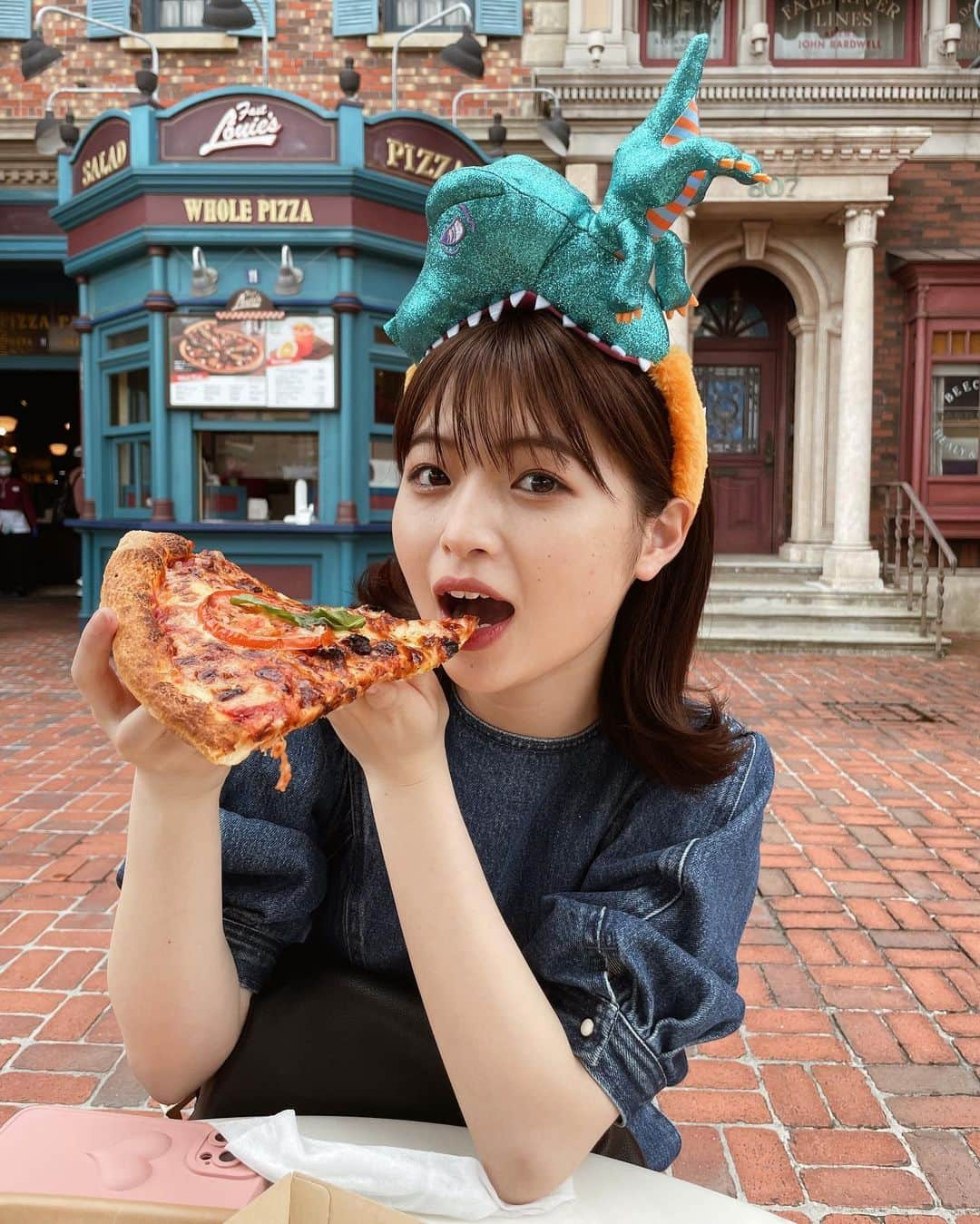 海老野心さんのインスタグラム写真 - (海老野心Instagram)「ピザ食べたい🍕🍕🍕 #ユニバ #ピザ」6月9日 19時02分 - heart_u29