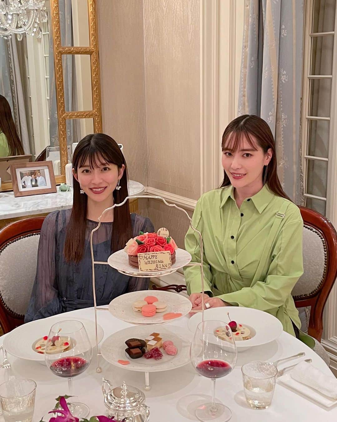 山本里菜さんのインスタグラム写真 - (山本里菜Instagram)「. 大好きなみなほさん❤️ ありがとうございます🥹  久しぶりにたくさんお話しできて いっぱいパワーもらいました✨  いつお会いしてもキラキラしてるお姉ちゃんに私も頑張ろうと背中を押されます！！🫶💕  幸せな時間でしたっ🍰  #林みなほ　#ありがとうございます」6月9日 19時07分 - rinayamamoto_0622