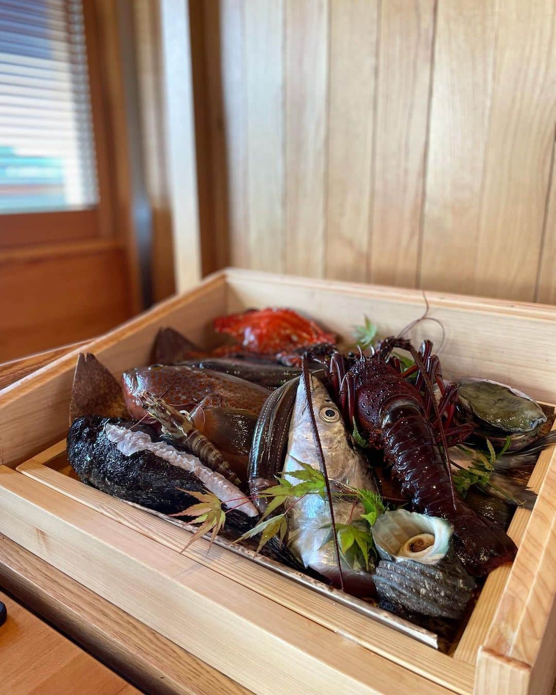 福田萌子さんのインスタグラム写真 - (福田萌子Instagram)「瀬戸内海に浮かぶアートなホテル🛳✨ 船内で頂く食材は全て瀬戸内海とその近辺の県で採れたもの。 シンプルな美しさ、美味しさ、幸せを感じた2日間でした☺️  #guntû #guntu #guntûfloatinghotel #瀬戸内海 #瀬戸内クルーズ」6月9日 19時38分 - moekofukuda