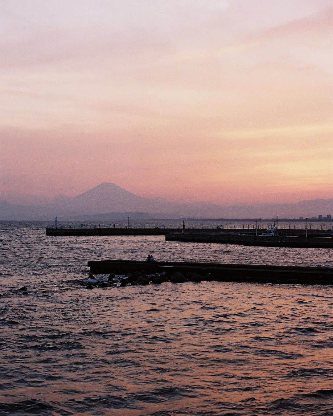 ロンモンロウさんのインスタグラム写真 - (ロンモンロウInstagram)「#film 富士山下」6月9日 19時41分 - ronmonroe_official