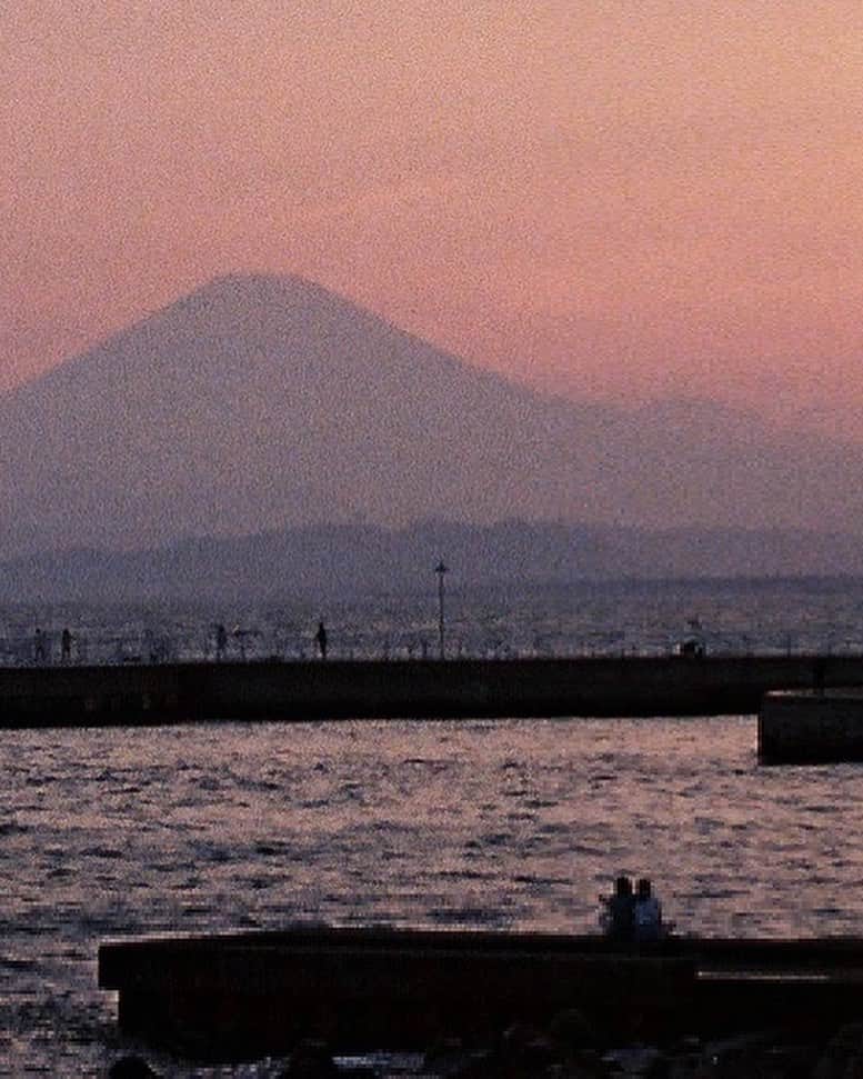 ロンモンロウさんのインスタグラム写真 - (ロンモンロウInstagram)「#film 富士山下」6月9日 19時41分 - ronmonroe_official