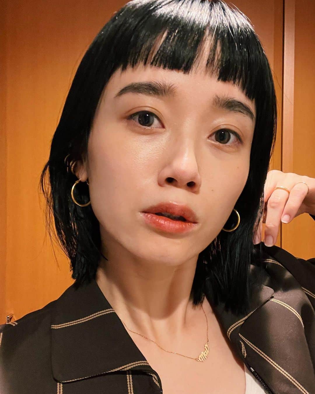 宮城舞さんのインスタグラム写真 - (宮城舞Instagram)「カムバオン眉❤️‍🔥 また新鮮な気持ちで毎日いられる☺️ 私が美容院がパワースポットみたいに大好きなのは、 毎回新しい気持ちになって どこかリセットできる気持ちになるからなんだと思った✨ 毎回、素敵な髪型にしてくれる @ayakoyanagi に感謝です☺️🙏  明日から公式LINEにて 毎週、今週のNEWS的な感じで WMM 〜Weekly Mai Magazine〜 が配信されるので プロフィールのLINKからお友達登録お願いします💋  #宮城ヘア」6月9日 21時40分 - mai_miyagi
