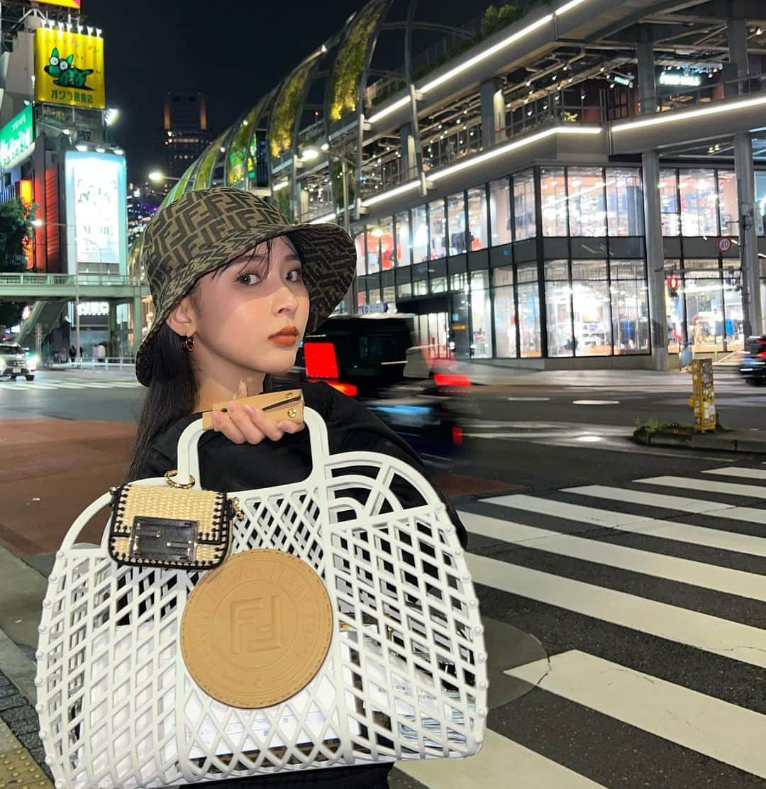 ミチさんのインスタグラム写真 - (ミチInstagram)「Fendi summer capsule collection '22 #Fendi#FendiSS22#fendiofficial ♡♡♡ @Fendi」6月10日 0時00分 - mi0306chi