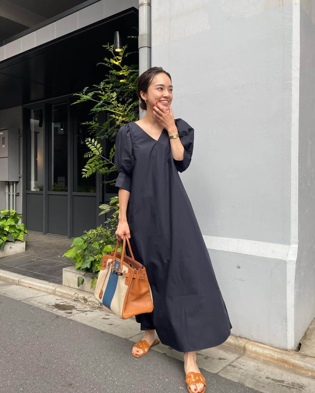 春名亜美さんのインスタグラム写真 - (春名亜美Instagram)「💙🧡 #onepiece @riberry.official  #bag @hermes  #shoes @hermes  ・ ・ ・ #ママコーデ #ママコーディネート #riberry #hermes #hermesbirkin」6月10日 18時15分 - amiharunaami