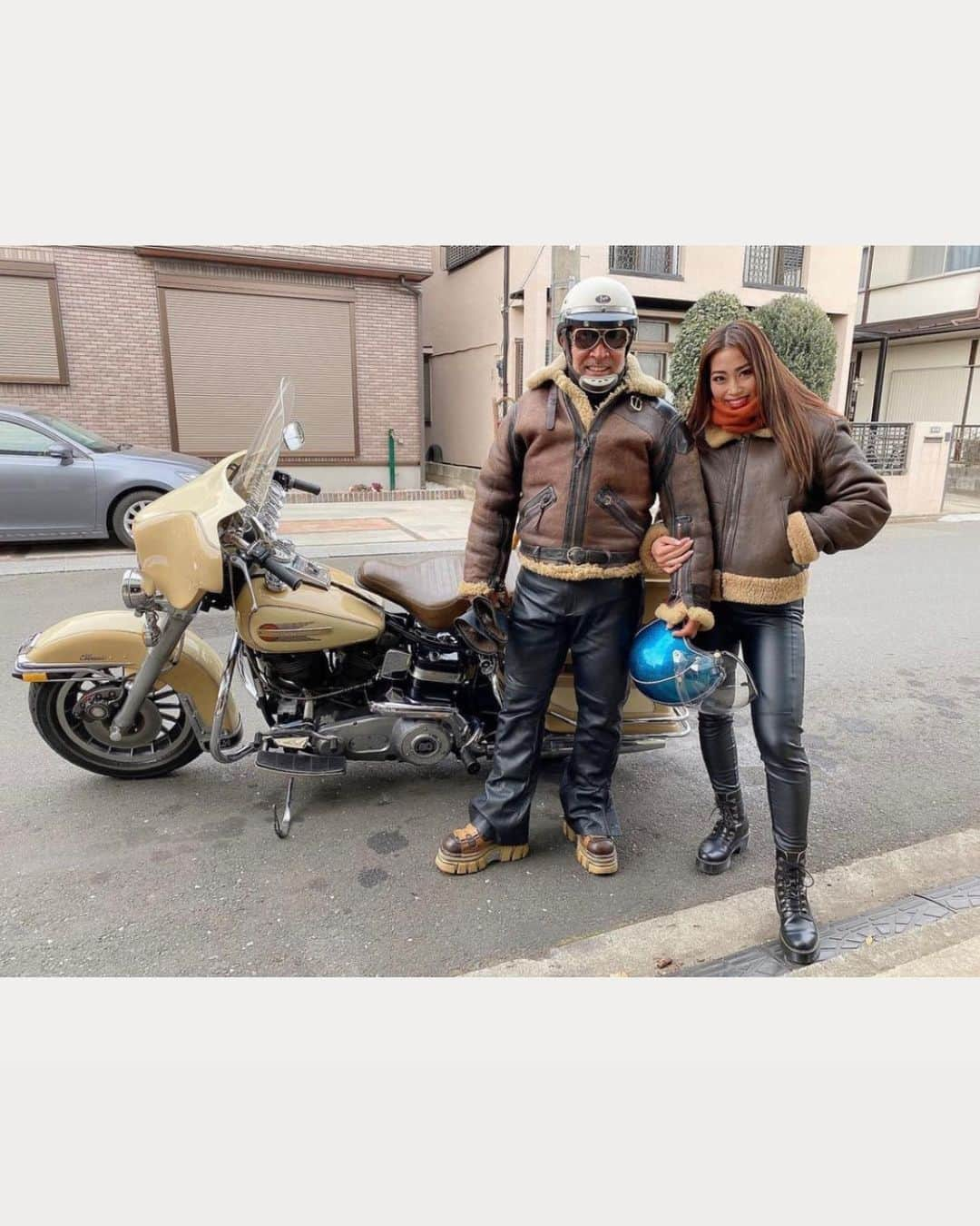 SÜMIREさんのインスタグラム写真 - (SÜMIREInstagram)「. Happy birthday my dad 🧔🏽‍♂️ 世界一のパパ🔥 . #dad#family#birthday  #mgb#mg#harleydavidson#classiccar」6月10日 18時58分 - 12_sumiregram_26