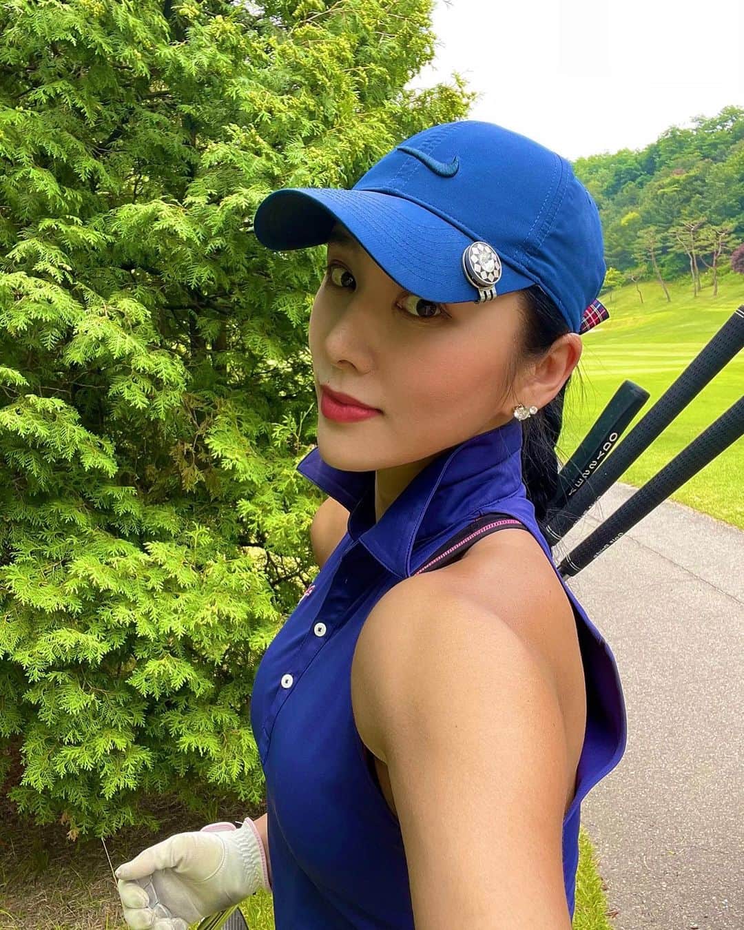 Areum Jungさんのインスタグラム写真 - (Areum JungInstagram)「남친시선과 셀카시선 ㅋㅋ 💪🏼  Navy in Golf day.   #golf #골프 #정아름」6月10日 20時40分 - areumjung