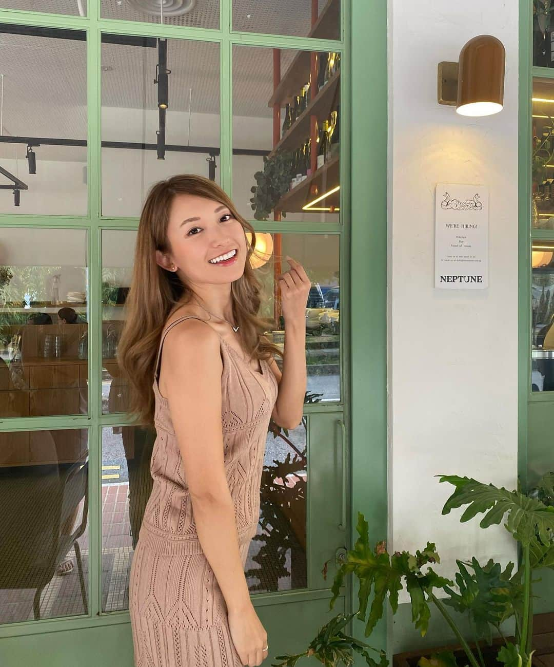 市原彩花さんのインスタグラム写真 - (市原彩花Instagram)「UNI hair design lab ✂︎  New open @uni.hair.design.lab  🎉  新しいお店でいつもの @teppei.j に髪綺麗にしてもらったよ😙 タンジョンパガーにお店あるよ😉 今回もメッシュ続行〜✌️ 立体感出るし、伸びてもプリン分かりにくいし、傷んで来ても似合う髪色だから最高😚💖  私のインスタ見たで20%offになるので @teppei.j にDM予約してみてね😘  Dyed my hair for @teppei.j 💇‍♀️  You'll get 20% discount,so please DM @teppei.j to make a reservation✨  #singapore#シンガポール#singapura#海外生活#海外旅行#シンガポール観光#シンガポール生活#シンガポール在住#シンガポール在住日本人#シンガポール美容室#シンガポール美容院#singaporehairsalon#singaporehairstylist#japanesemodel#cewek#gadis#gadiscantik#メッシュ#highlightshair#ハイライト#メッシュヘアー#ロングヘア#longhair#ヘアカタログ#ヘアカタ #あーちゃんシンガポール」6月11日 14時40分 - ayaka_ichihara