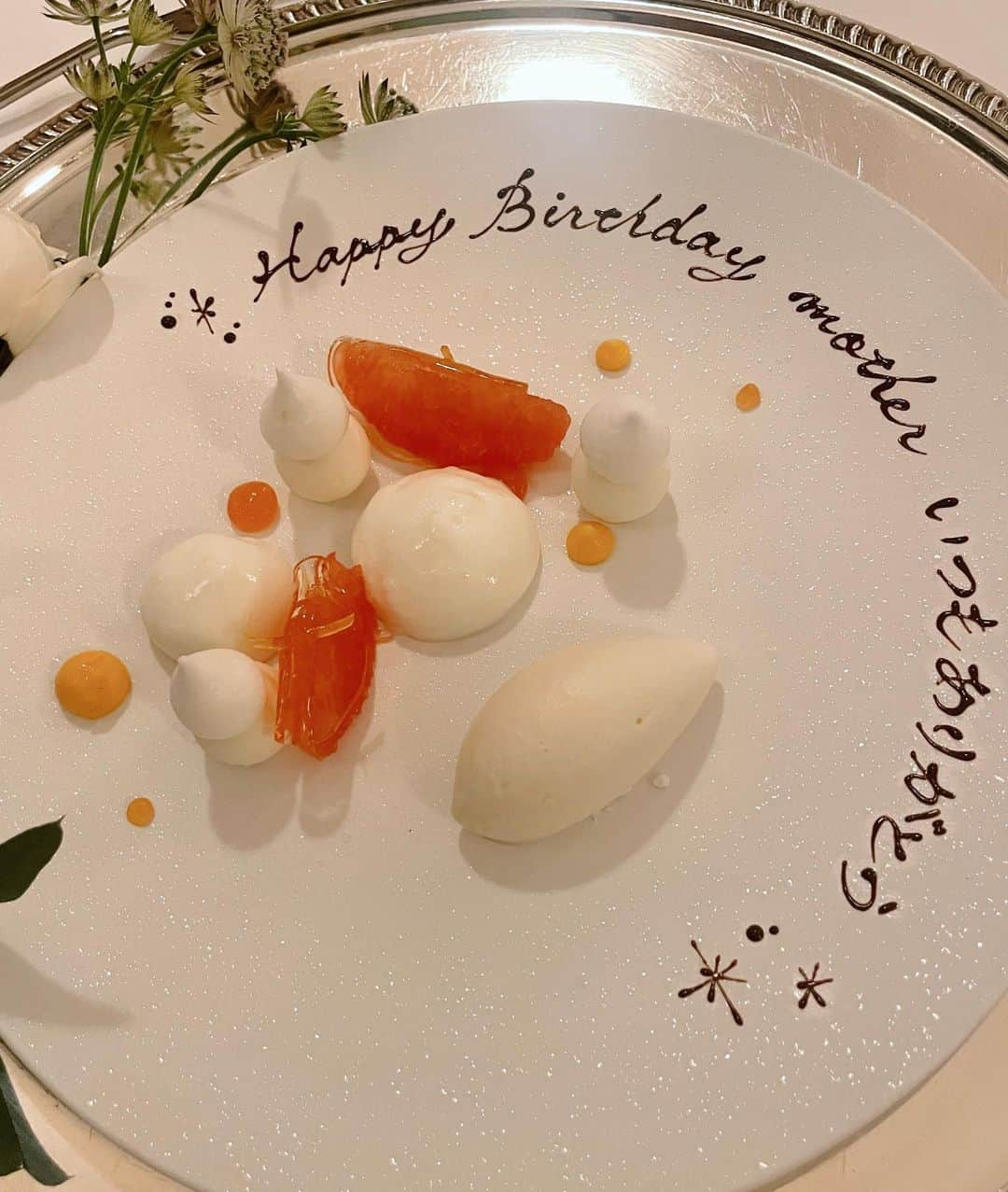 HARACHANさんのインスタグラム写真 - (HARACHANInstagram)「Dinner🍷 今日は母の誕生日だったので久しぶりに2人きりでDinnerへ👩🏻❤️ どれも美味しくてペアリングも最高で幸せなひと時でした☺️✨ いつもありがとうお母さん🤱 #otowarestaurant #オトワレストラン」6月11日 22時01分 - cjd_harachan