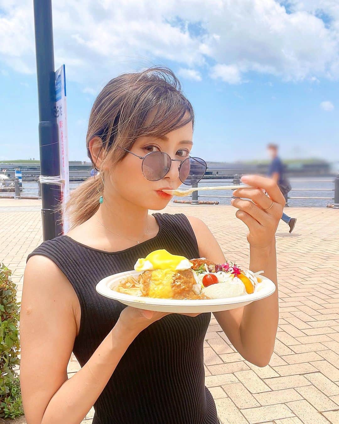 古澤未来さんのインスタグラム写真 - (古澤未来Instagram)「ハワイ大好きすぎてハワイ感じたくてアロハヨコハマきてみた🌺  このカレー美味すぎてやば！ ちなみに今日までらしいーーー！  #ホノルルカレー #アロハヨコハマ #pr」6月12日 13時04分 - miku_furusawa
