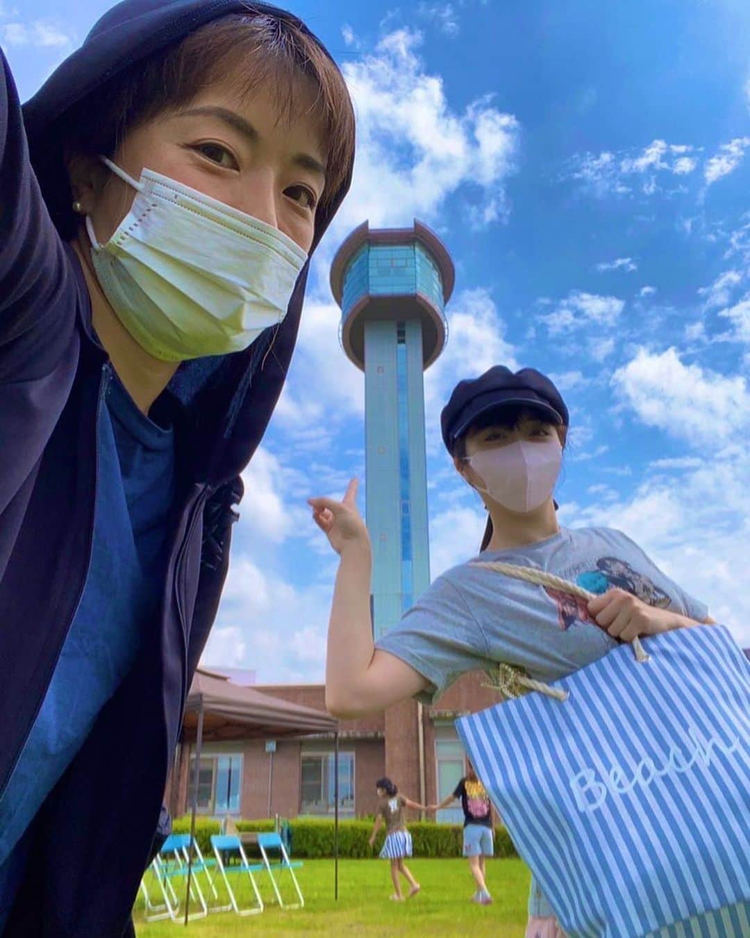 星那美月さんのインスタグラム写真 - (星那美月Instagram)「田植えだけど私のダイソーで買った鞄はbeach🏖！！！Go to rice field🌾🌾🌾🌾🌾🌾🌾🌾」6月12日 15時52分 - mitsukihoshina