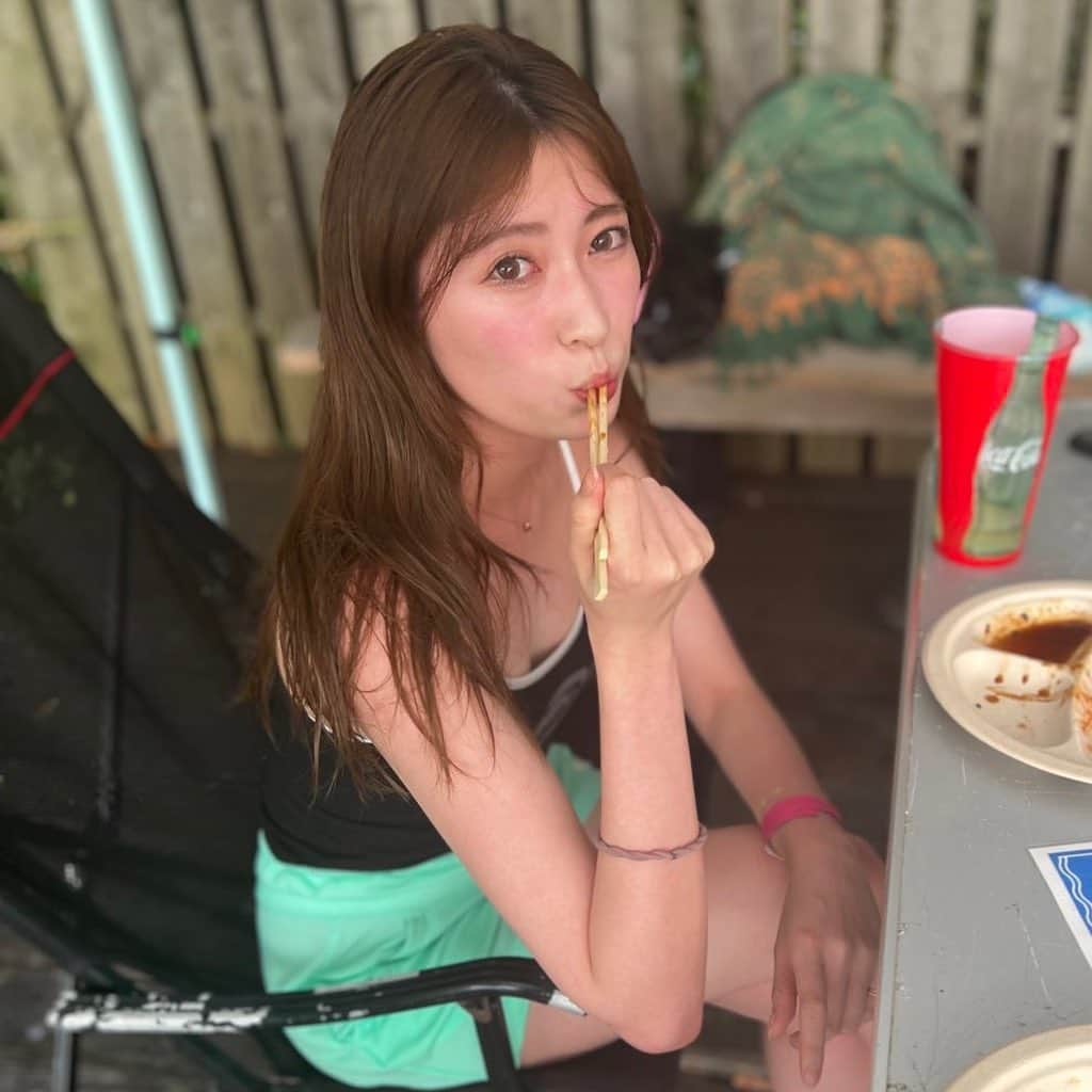 吉田朱里さんのインスタグラム写真 - (吉田朱里Instagram)「楽しかった休日BBQのVlog アップしたよー☺️♥️ 見てね🤍」6月12日 19時58分 - _yoshida_akari