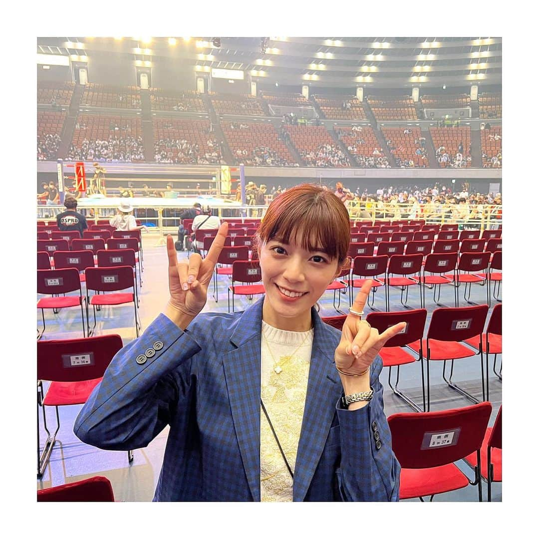 三谷紬さんのインスタグラム写真 - (三谷紬Instagram)「* DOMINION 6.12 in OSAKA-JO HALL 行ってきました🔥 まずは、バラバラ大選挙告知のため 神聖なリングに上げて頂きありがとうございました。 リング上はいつも何度でも緊張しまして… 今日は確実に噛み様が降りてきてしまいました。 そんな私に暖かい拍手を送ってくださったファンの皆さん。 本当にありがとうございました😭 選挙は明日から投票開始です！ · 第一試合からメインイベントまで 見逃せないものばかりで 大盛り上がりでした‼︎ 特にメインイベントは ジェイ選手とオカダ選手の試合。 ジェイ選手の試合を久しぶりに観たこともあり 36分越えの試合中、息ができませんでした🫣 かっこよすぎました……🙏 選手の皆様、本当にお疲れ様でした！ 最高の日曜日になりました！！！ 早く大声で選手の応援をできる日が 待ち遠しいです🔥🔥 ⚠️新日本プロレス公式が結果をツイートしているので このインスタグラムを投稿しています。 * #njpw#new#japan#prowrestling#njdominion#dominion#新日本プロレス#新日本#プロレス#大阪城ホール#大阪#ジェイホワイト 選手#オカダカズチカ 選手#ウィルオスプレイ 選手#棚橋弘至 選手#グレートオーカーン 選手#ジェフコブ 選手#ぴおんに1票#テレビ朝日#アナウンサー#三谷紬」6月12日 21時08分 - mitani_tsumugi