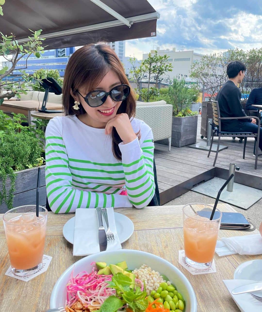 白戸ゆめのさんのインスタグラム写真 - (白戸ゆめのInstagram)「🍽 . 思い出投稿☺️ テラスで中高時代からの友人みんなで まったりランチ〜💕 ※本当はアウトレット行く予定どったけど 最終テラスランチに着地🙋‍♀️」6月12日 22時28分 - yumeno.s_