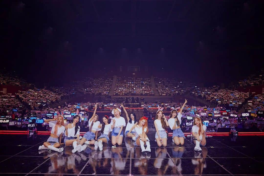 ルダさんのインスタグラム写真 - (ルダInstagram)「우주소녀 콘서트 끝💖 정말 행복하고 즐거웠던 이틀! 잊지못할 장면들의 연속이었어요.  너무너무 고맙고 사랑해 우정😢💖」6月13日 14時54分 - e_lludda