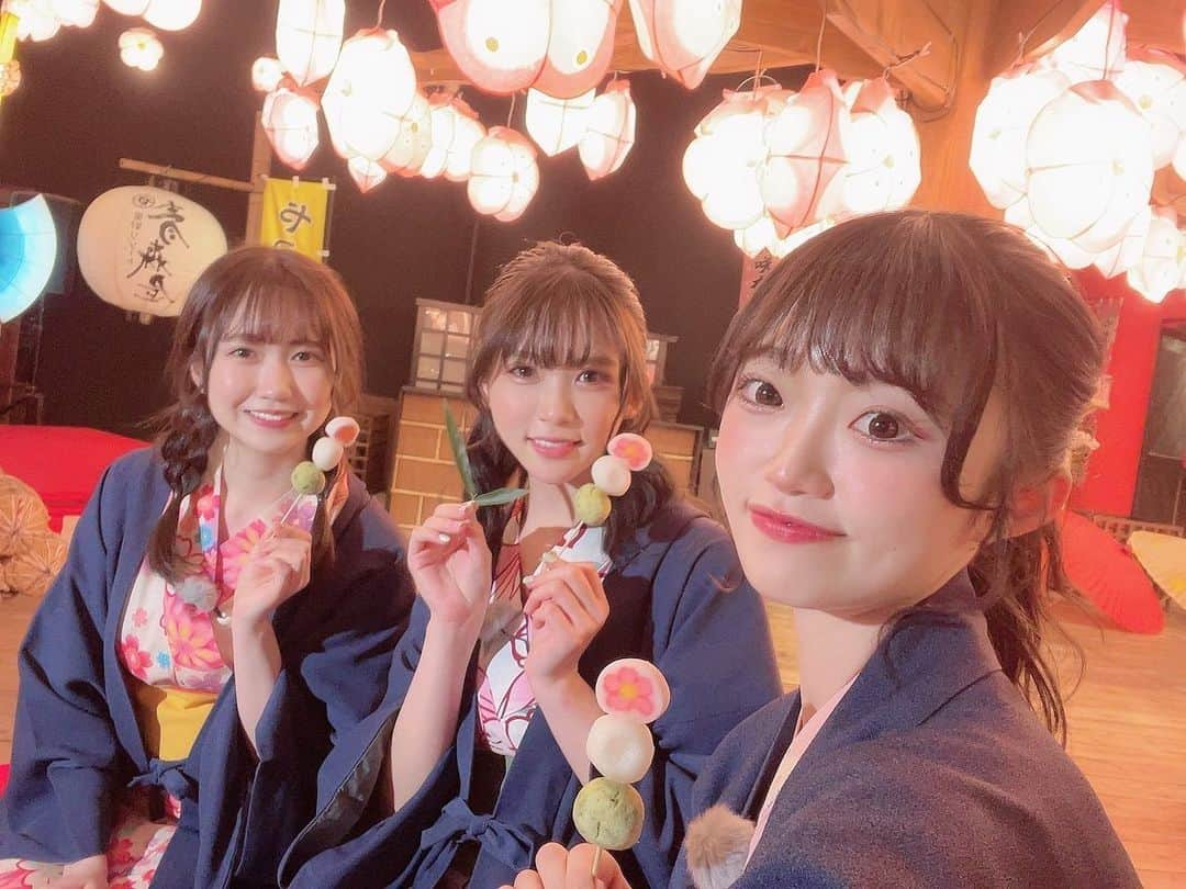 奈良未遥さんのインスタグラム写真 - (奈良未遥Instagram)「・ ・ ・ ・  星野リゾート青森屋さんの館内にある「花咲か茶屋」でいただける3種類の郷土菓子で作られたお団子、りんご茶をいただきました❀  かわいすぎる、、、おいしかった 幸せな気持ちになりました。 お祭りに来ているようなわくわく感でいっぱいになって ねぶた花咲かじいさんに手を振って帰りました 優しいお顔してたよ  #ふわり愛　#hoshinoresorts  #星野リゾート さん #aomoriya  #青森屋　#青森　#三沢　#青森観光　#青森ホテル　#三沢観光　#NGT48 #中井りか　#對馬優菜子　#奈良未遥」6月13日 17時44分 - mihapiyo._.48