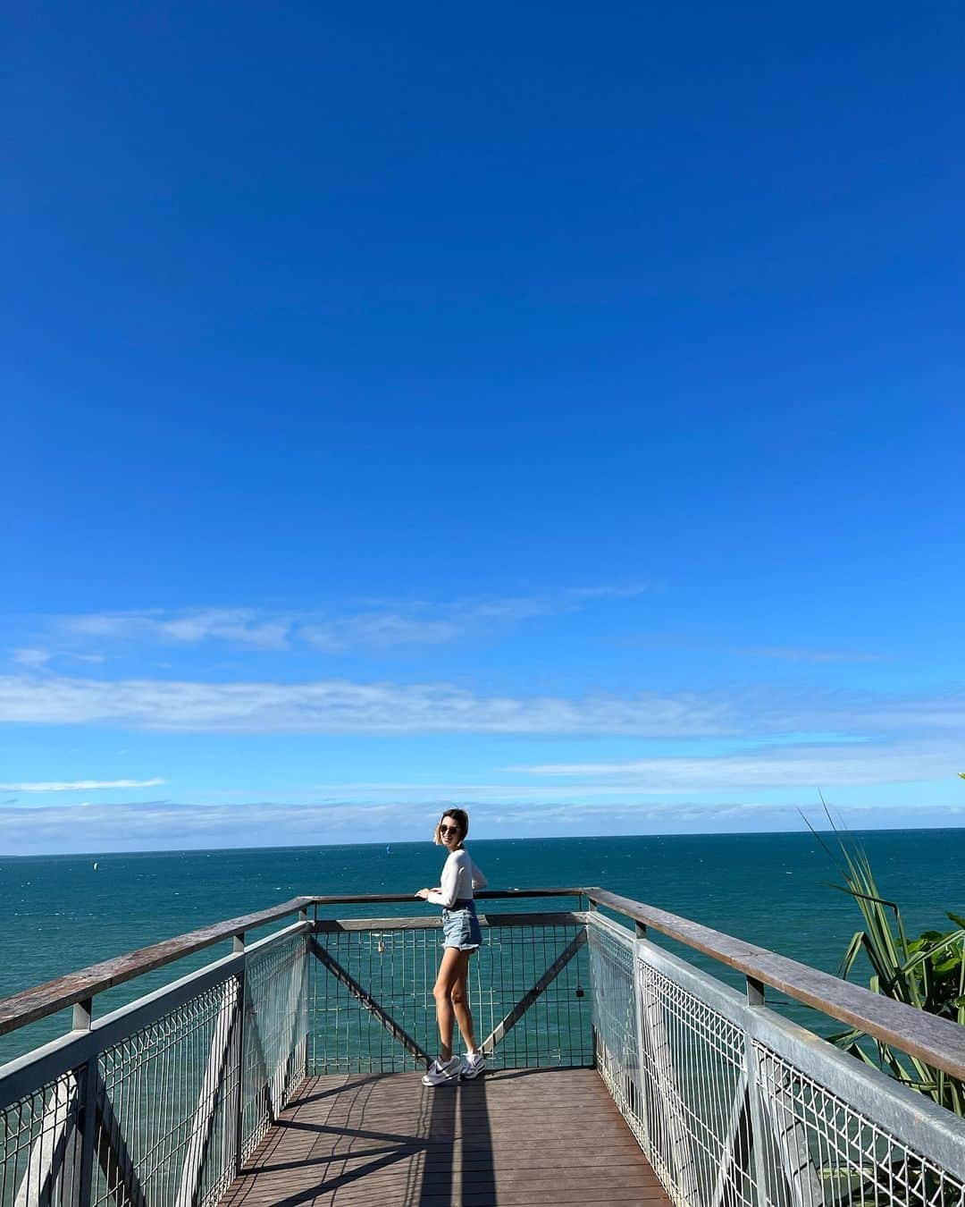 りおなさんのインスタグラム写真 - (りおなInstagram)「. Nice view 🤍 . . . . #cairns #cairnsaustralia #cairnscity #cairnslife #cairnsofinstagram #australia #studentlife #slowlife #esplanade #lagoon #palmtrees #ケアンズ #ケアンズ留学 #ケアンズライフ #オーストラリア #オーストラリア留学 #留学 #留学生活 #語学留学 #語学学校 #beach #bikini #chillout #portdouglas #morning #lunch #breakfast #brunch #fourmilebeach」6月13日 18時37分 - rionapzzz