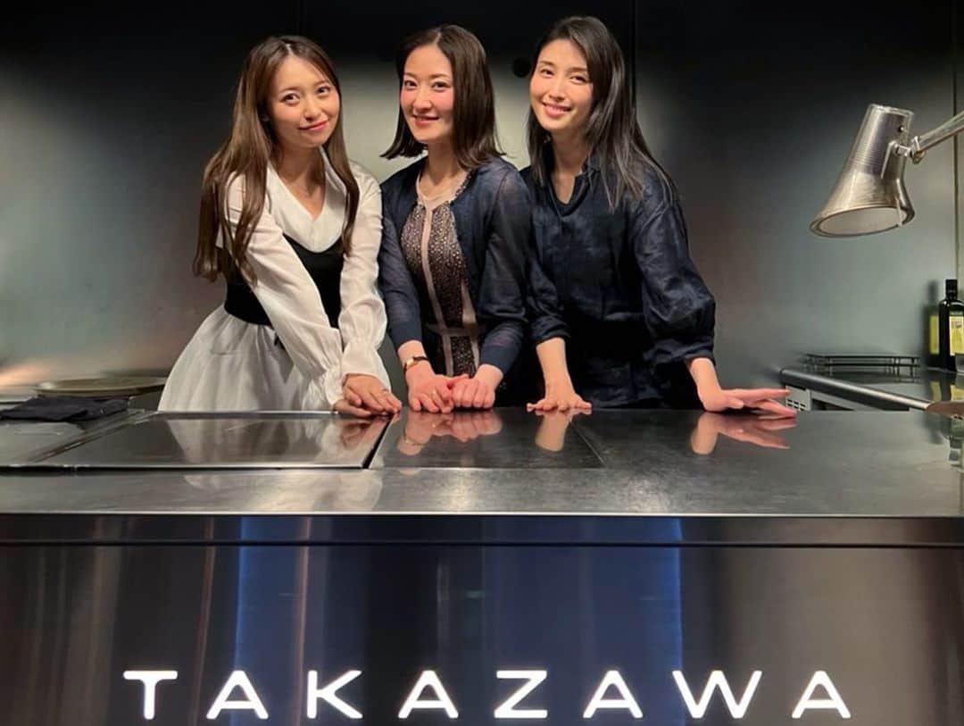 黒澤ゆりかさんのインスタグラム写真 - (黒澤ゆりかInstagram)「少し前ですが、ヴァイオリンメンバーで久しぶりのTAKAZAWAさん✨  猫のクッキーは保護猫への支援になるそうです😌🐈  今回もとっても感動のお食事でした🍽😋  コツコツが大切な🎻 老後の趣味までにいろんな曲沢山弾ける様になるといいな♪😆  #takazawa  #🎻」6月13日 19時06分 - yurikakurosawa