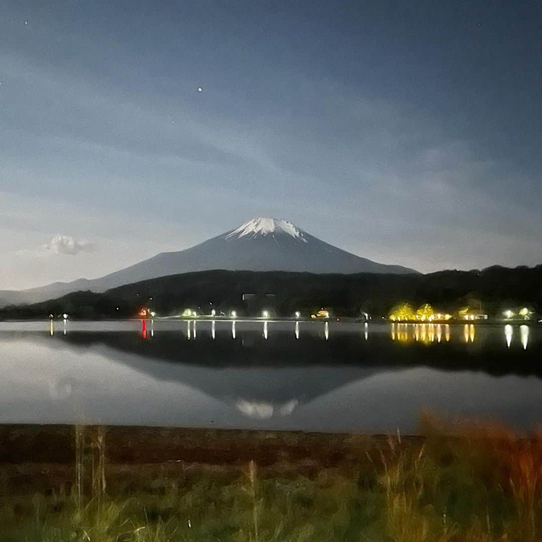 中林美和さんのインスタグラム写真 - (中林美和Instagram)「長男familyと山中湖へ！ 可愛くて愛おしくて、癒されタイム。 家族が増えるって嬉しい事だなぁ、と改めて☺️  皆んなで観光して、美味しいご飯を食べて、 お買物して、あぁ楽しかった！！ ケント＆はっちゃん、誘ってくれてありがとう♡  #みわバーバ#山中湖#富士山#家族旅行#familytrip」6月14日 9時11分 - miwanakabayashi