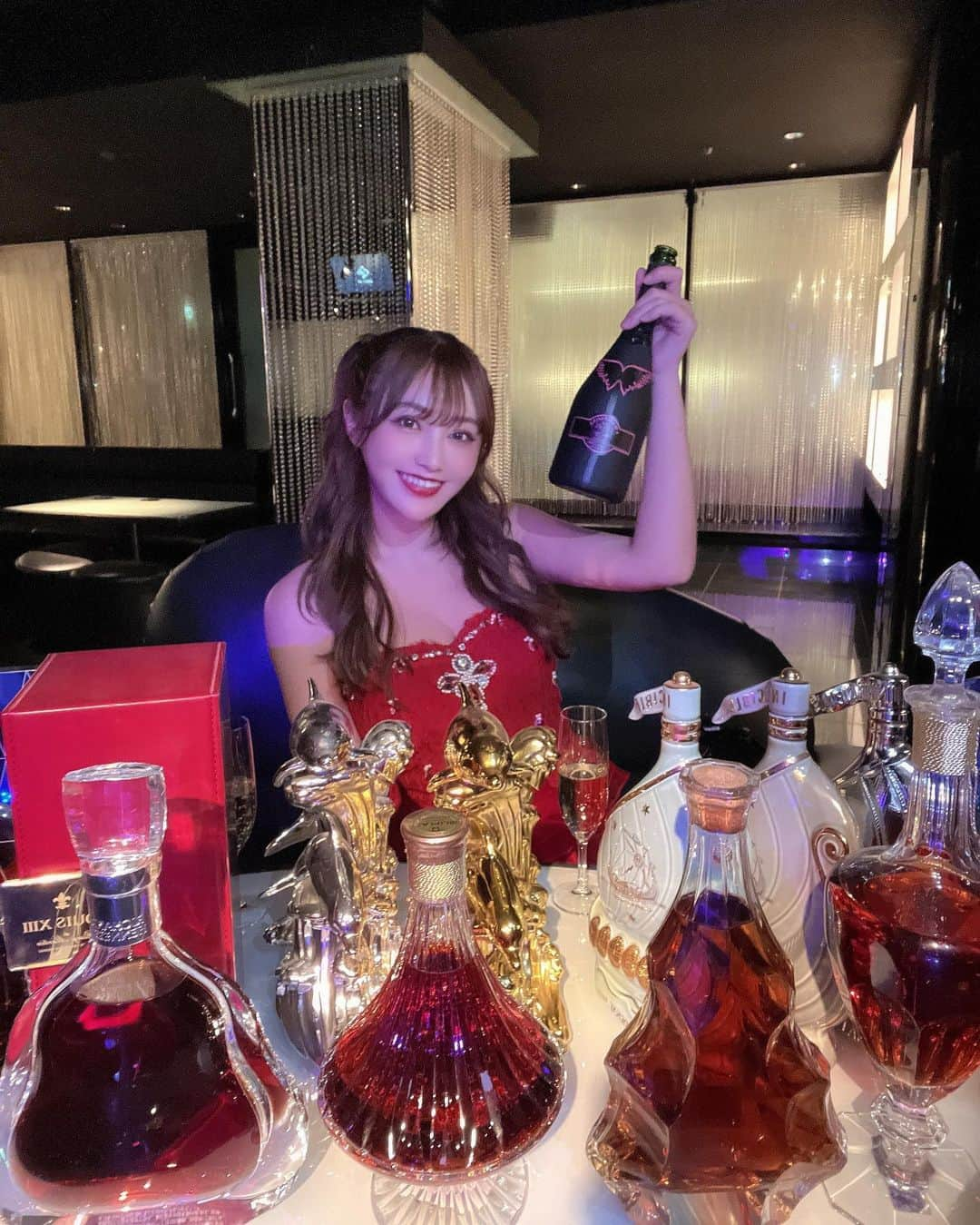 てんちむさんのインスタグラム写真 - (てんちむInstagram)「大阪たのしい。 酒で記憶が無くなっても、カメラロールは正直」6月14日 16時57分 - super_muchiko