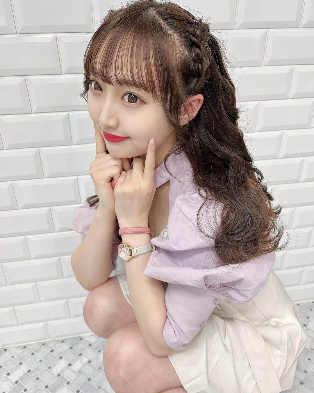 星野麻里愛さんのインスタグラム写真 - (星野麻里愛Instagram)「今日さむかったのに半袖で 着ちゃった萎え😳😖🥹  かわいいヘアアレンジしてもらいました♡ @_runa928  #ヘアアレンジ#ヘアアレンジ簡単  #tofu#トゥーフー#ハーフツイン#ハーフツインアレンジ  #リルリリー#バブルス」6月14日 17時46分 - maria.pink28