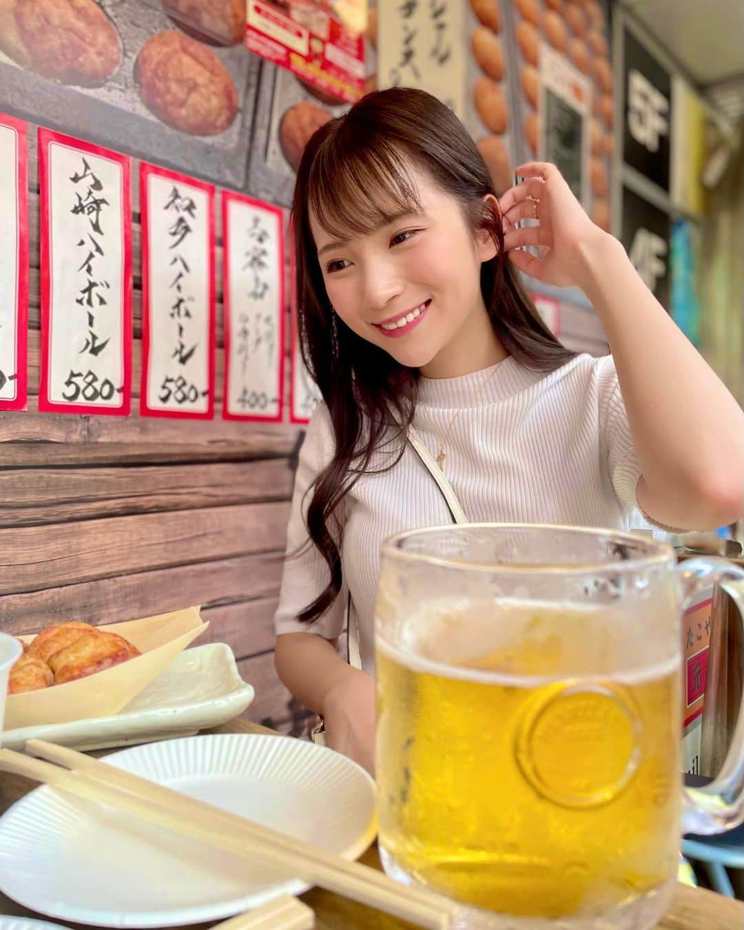 街山みほさんのインスタグラム写真 - (街山みほInstagram)「私とビールとたこ焼きと。 ⁡ 🍺🐙 ⁡ とある日の休日から♪ ⁡ ⁡ ~~~~~~~~~~~~~~~~~~~~~~~~~~~~~~~~~~~~~~~ ⁡ ＼＼デジタル写真集／／ 『#Eden オール未公開スペシャルEdition』 vol.1、vol.2、vol.3、vol.4 ⁡ 配信開始しております💞 ⁡ ⁡  ハイライト『Eden』から飛べます♪ ⁡ 街山のグラビアがお好きな方は是非🤭✨ ⁡ ⁡ Photobook released 💞 Check out the highlight "Eden" ♪ ⁡ 寫真集發售💞看亮點“Eden“ ⁡ ⁡ ~~~~~~~~~~~~~~~~~~~~~~~~~~~~~~~~~~~~~~~ ⁡ 初演技・初主演映画を務めさせて頂きました✨ ⁡ 『ヘタな二人の恋の話』公開決定！！ ⁡ 7/1(金)よりシネマート新宿にて上映します👏 ⁡ 私の中で大きな挑戦でした。 ⁡ 沢山の方にご覧いただけると嬉しいです☺️💞 ⁡ ⁡ ⁡ ◉2nd写真集『Eden』 2022/2/25~ 絶賛発売中です💞 ⁡ 応援し続けてくれる皆さんのおかげです✨  本当にありがとうございます（涙） ⁡ 石垣島という舞台で楽園をイメージとした 開放的な内容になっています🤭 ⁡ 街山の脱ぎっぷりに驚かないでね..？ ⁡ ⁡ ＼＼発売中／／ ⁡ ◉2nd写真集『Eden』 ◉1st写真集『Scarlet』 ⁡ デジタル写真集 ◆「深窓」 ◆「秘宿」 ◆「潮騒」 ◆「秘宿／潮騒」１２０カット完全版 ◆「スペシャルEdition vol.１」 ◆「Scarlet スペシャルEdition vol.２」 ◆「Scarlet Max Edition １５０ページ完全版」 ⁡ ⁡ #街山みほ」6月14日 21時06分 - machiyamamiho