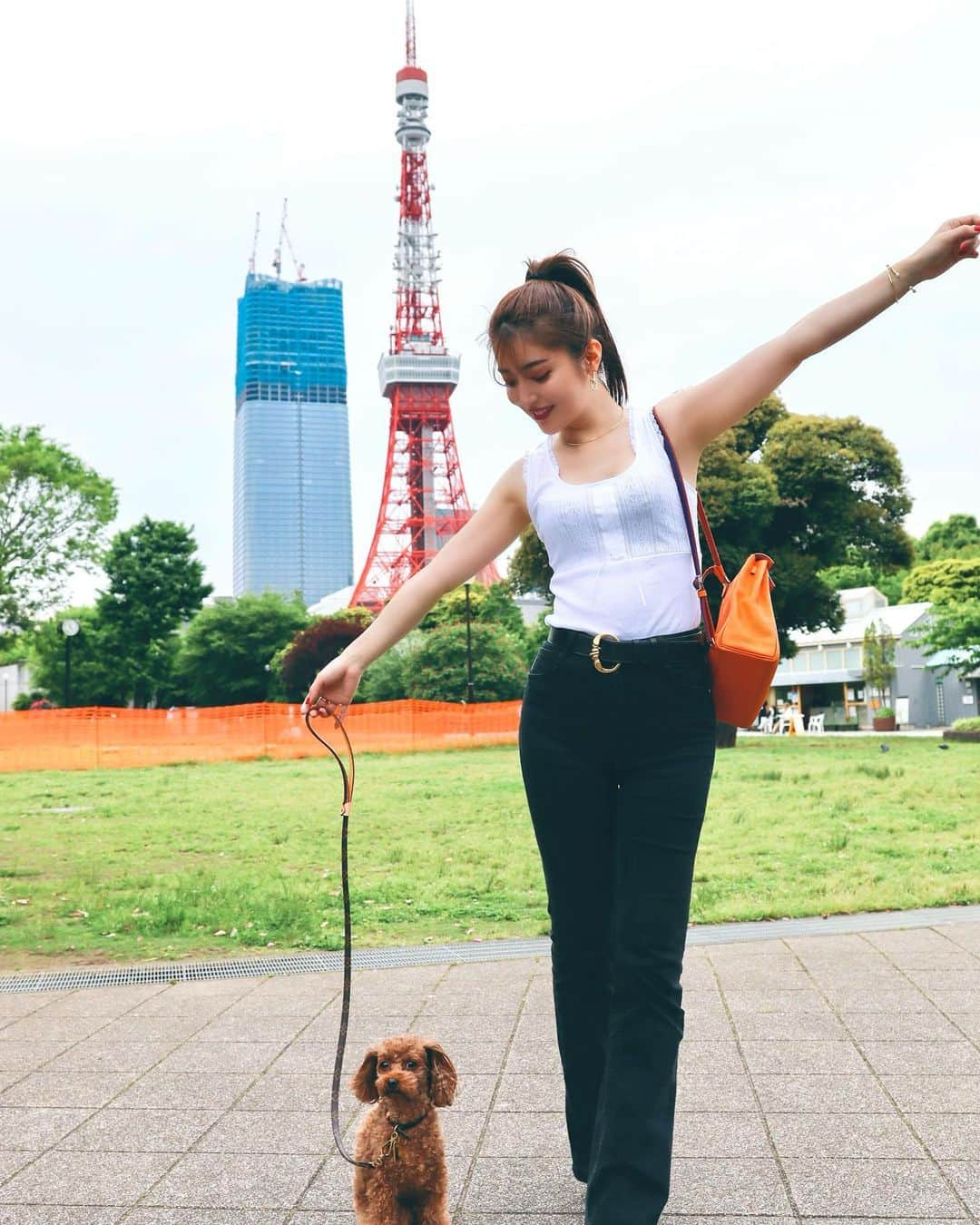 大口智恵美さんのインスタグラム写真 - (大口智恵美Instagram)「🐶🧡☁️🗼  #hello #love #instagood」6月15日 14時35分 - chemiiiii