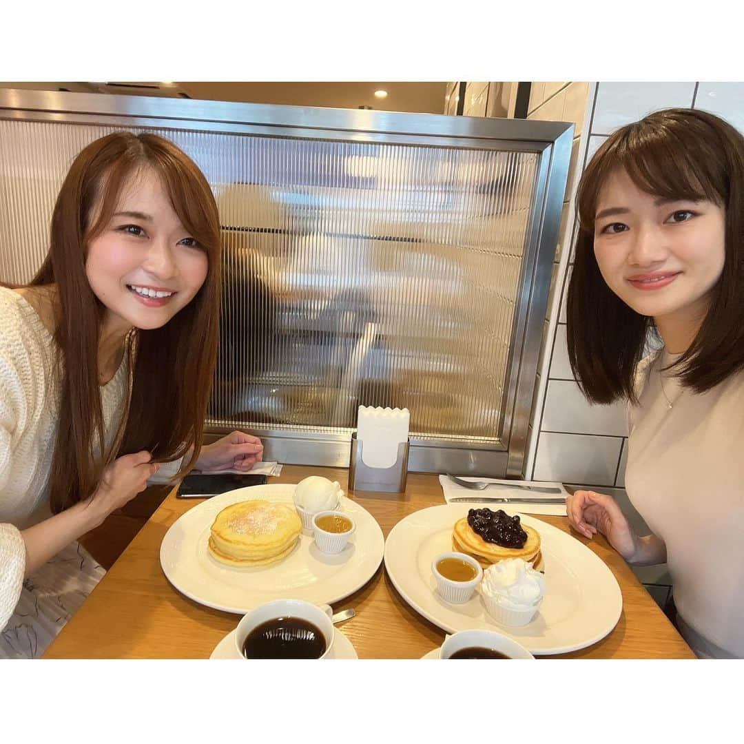 釜井美由紀さんのインスタグラム写真 - (釜井美由紀Instagram)「いつかのパンケーキ🥞 メープルバター×ブルーベリーがたまらない美味しさでした🤤💕 ⁡ billsも定期的に食べたくなります…😮‍💨♡ ⁡ #私的 #ベストパンケーキ #クリントンストリートベイキングカンパニー #パンケーキ #メープルバターパンケーキ #表参道 #南青山 #表参道ランチ #表参道カフェ #カフェ #カフェ巡り#bills #気象予報士 #及川藍 さん」6月15日 14時55分 - miyuki.kamai